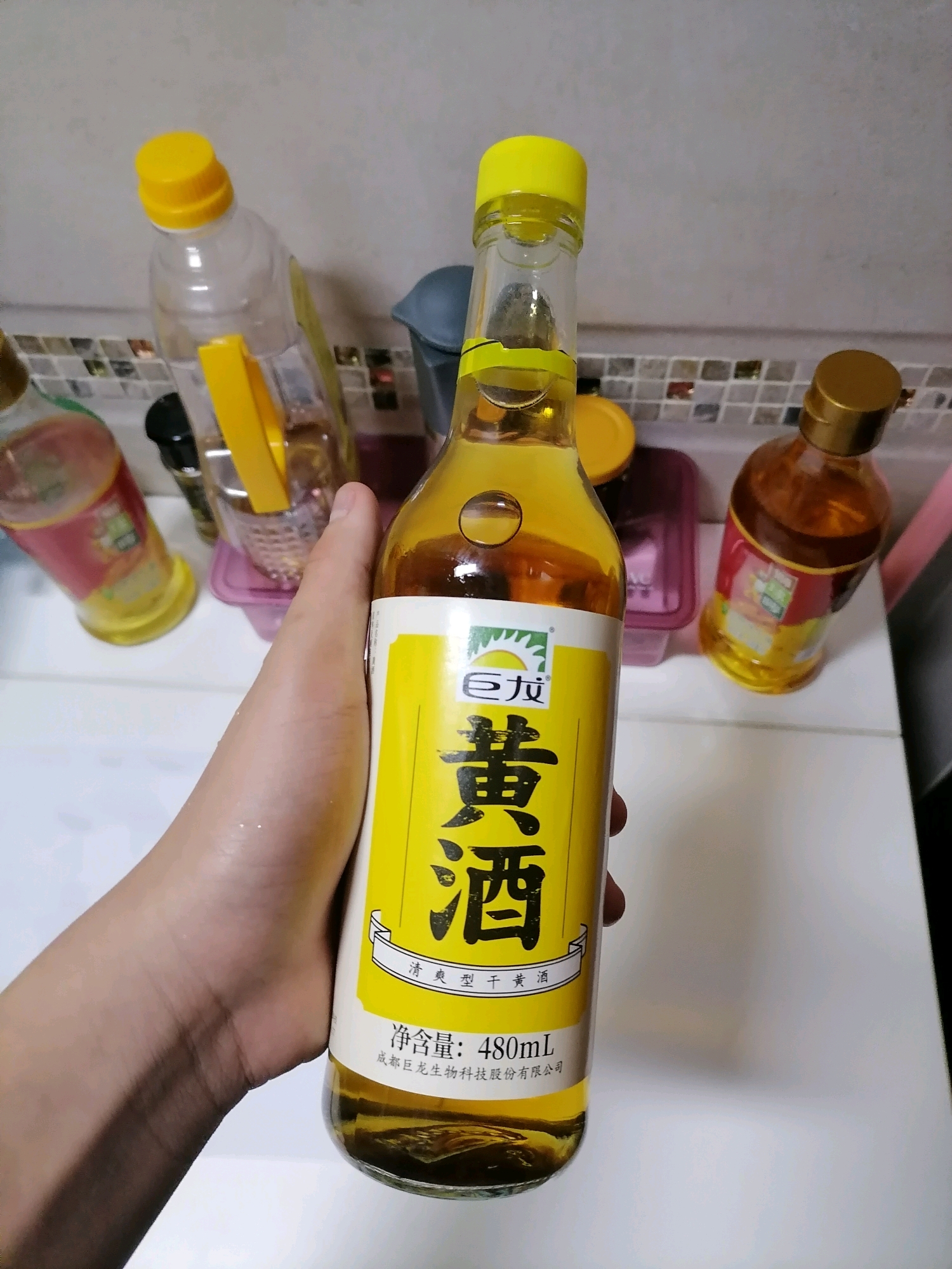 黃酒的保質(zhì)期是多長(zhǎng)時(shí)間，黃酒怎么保存更長(zhǎng)時(shí)間