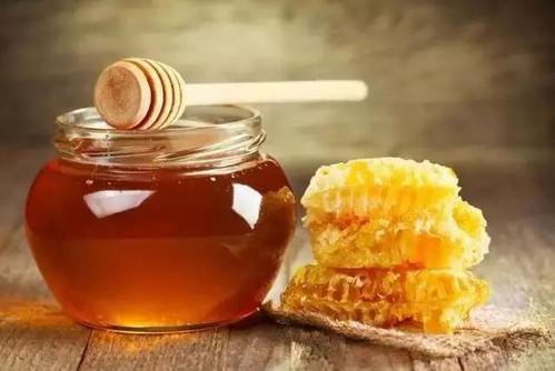 蜜月和蜂蜜酒有什么關(guān)系？蜂蜜酒有什么功效？
