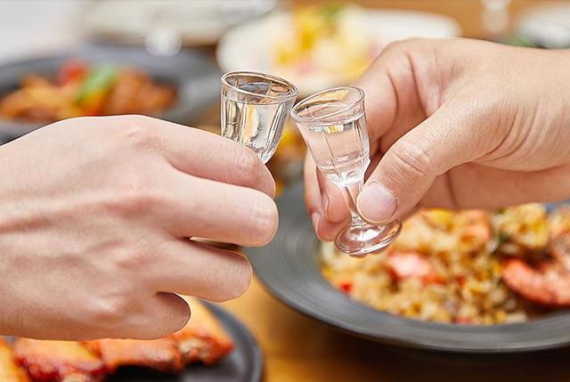 什么酒是純糧食釀造的？純糧釀造的白酒有哪些？