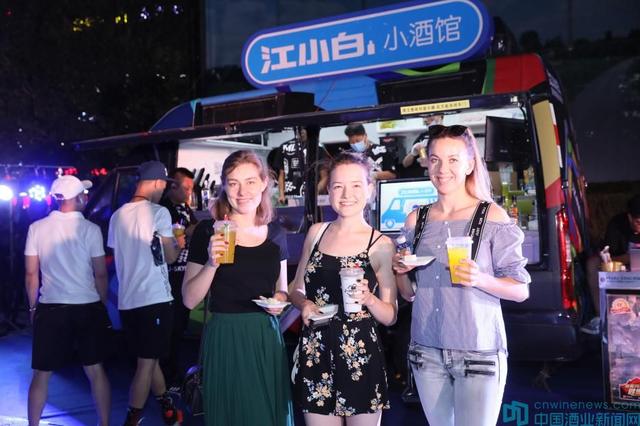線上云鑒酒，汾酒帶江小白、青海青稞酒崛起按下加速鍵