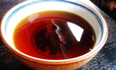 黃酒放幾年比較好？黃酒放一年以上比較好。