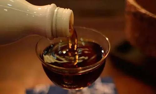 黃酒怎么儲存可以保存時間更久？黃酒保質(zhì)期一般是多長時間？