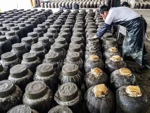石膏黃酒壇子怎么開？黃酒壇子打開以后怎么保存？