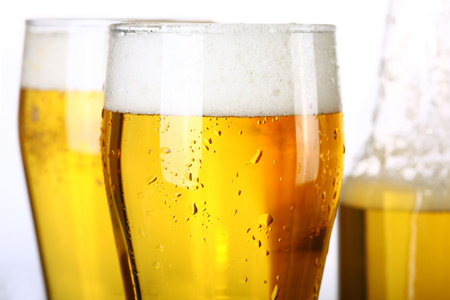 怎么用啤酒收縮毛孔？怎么用啤酒美容護膚？