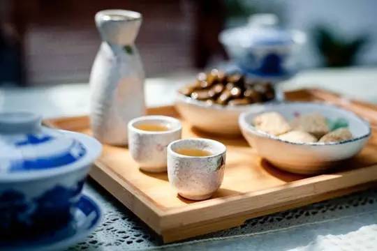 桂花陳酒怎么區(qū)分真假，怎么保存時間久