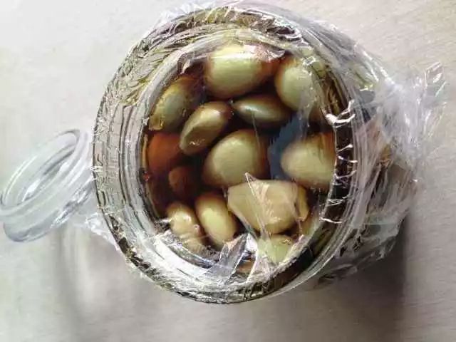 大蒜泡酒可以治什么病，可以長(zhǎng)期吃嗎？