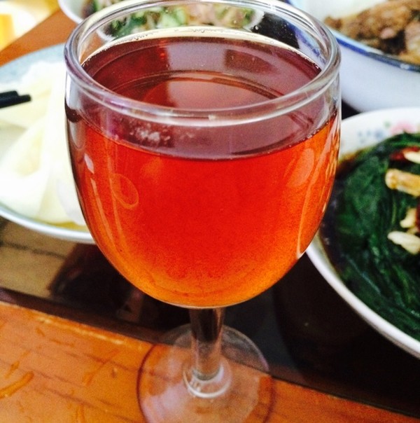 楊梅酒什么時候喝好，喝了上火傷胃嗎？