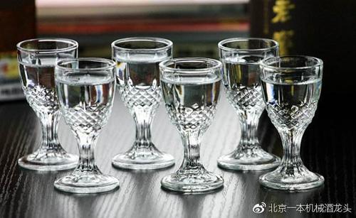 什么是貼牌酒和定制酒？貼牌酒喝定制酒哪一個比較好？