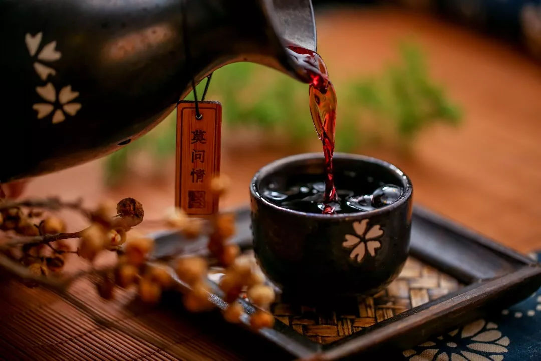 玫瑰酒如何釀造？新鮮玫瑰花酒的做法