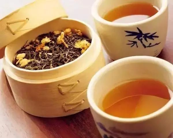喝菊花酒有什么好處？喝菊花酒對身體的好處