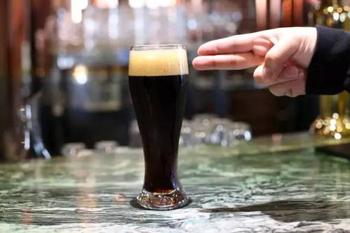 黑啤酒營(yíng)養(yǎng)價(jià)值和功效與作用