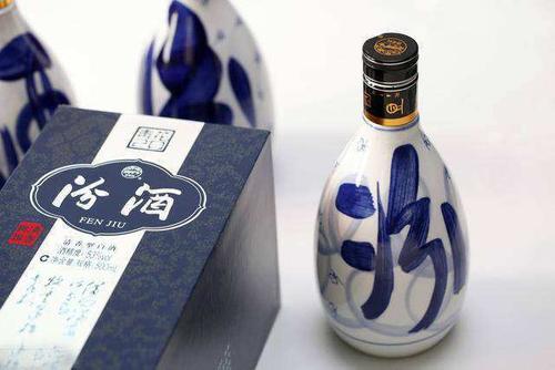 營收領(lǐng)漲白酒股，關(guān)聯(lián)交易3年銳減近20億，全解汾酒“加減法”
