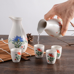 喝白酒如何選擇白酒杯？喝白酒的杯子有哪些？