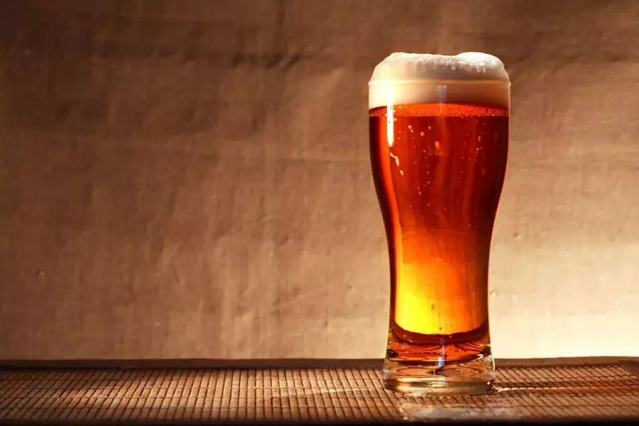 白啤酒、黃啤酒、黑啤酒哪個更好喝？