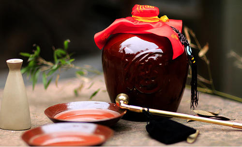 白酒中甲醛有什么危害？如何去除白酒中的甲醛？