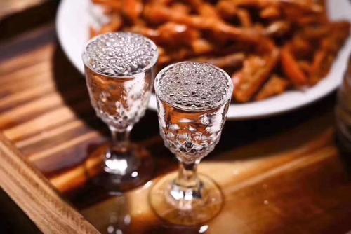 新疆有哪些白酒品牌？新疆喝酒有哪些習(xí)俗？