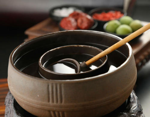 如何鑒別勾兌酒和食用酒精酒？勾兌酒一定不好嗎？