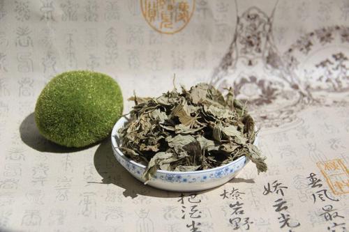 艾草加白酒有什么功效？艾草泡白酒的方法是什么？