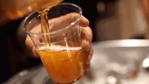 過期的啤酒還能喝嗎？過期啤酒什么味道？