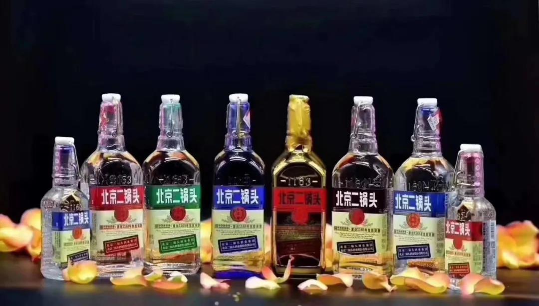 地攤經(jīng)濟+光瓶，能否解除酒商危機？