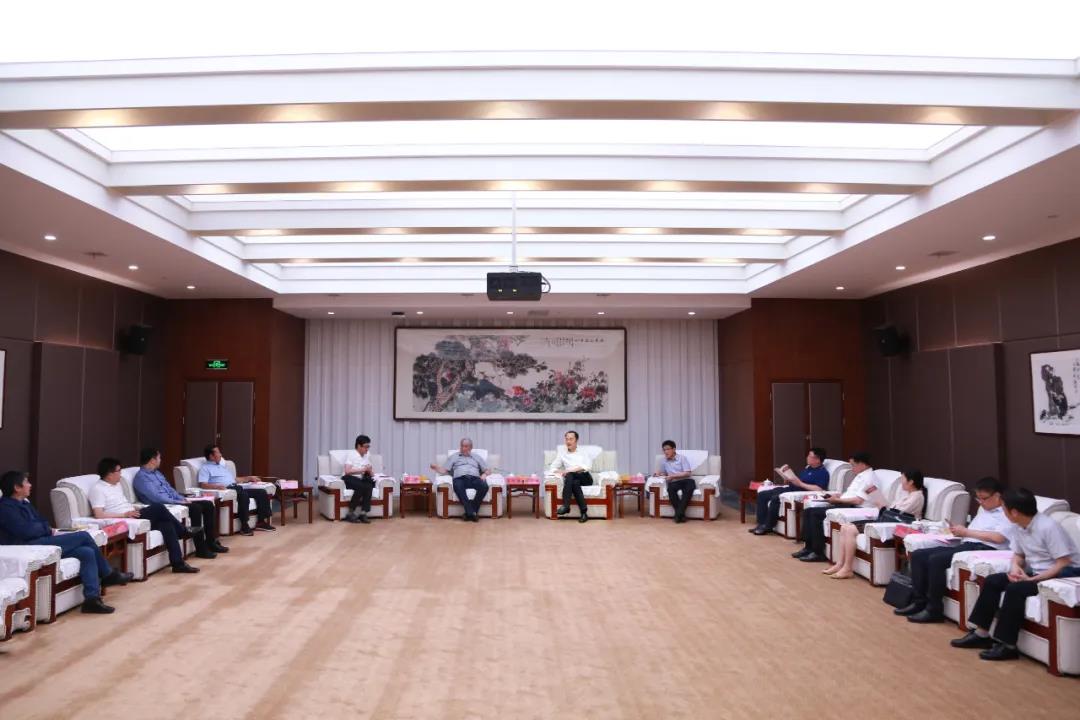茅臺集團與中國酒類流通協會、北京糖酒集團座談