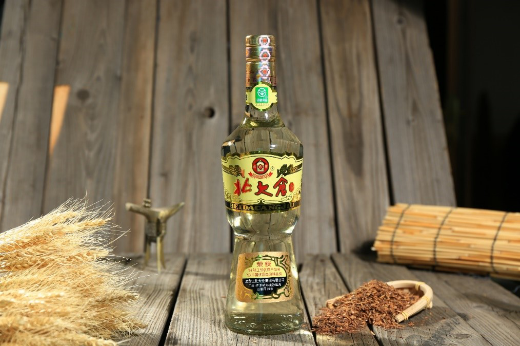 醬酒+高檔光瓶酒的“雙風(fēng)口”，將會(huì)成為誰的“隱形翅膀”？