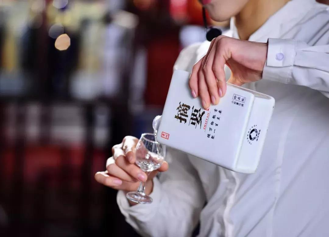 摘要酒提價(jià)70元/瓶，“貴州第二瓶高端醬酒”稀缺價(jià)值再強(qiáng)化