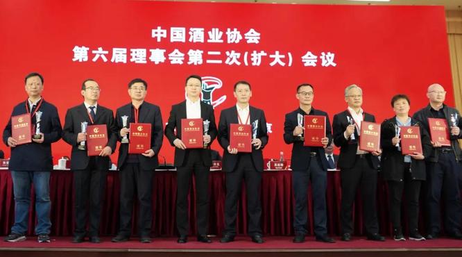 郎酒一口氣拿下五項(xiàng)大獎(jiǎng)，和品質(zhì)杠上了！