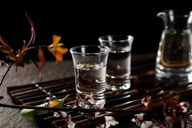 用哪種原料釀出來的白酒好？