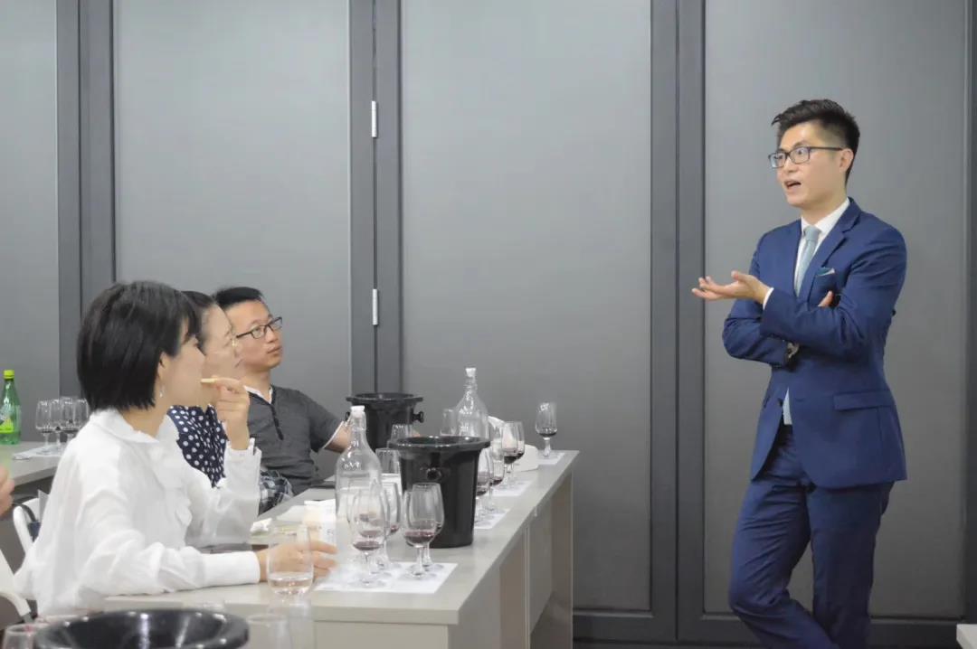 馬先辰向世界酒評界高調發(fā)出中國聲音！底氣何來？