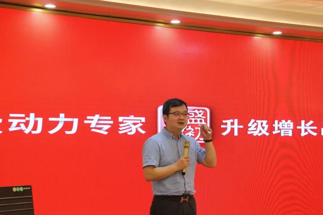 解析酒業(yè)結(jié)構(gòu)性繁榮，看米香型白酒等小酒種品類如何升級？