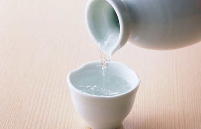 白酒的選購(gòu)指南，優(yōu)質(zhì)白酒選購(gòu)技巧