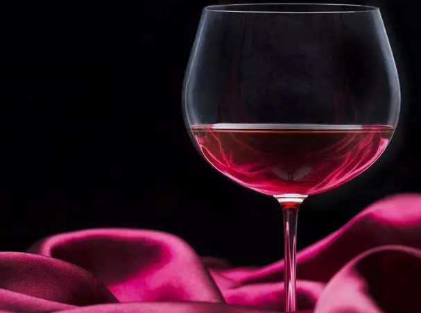 如何鑒定進(jìn)口葡萄酒品質(zhì)好不好？