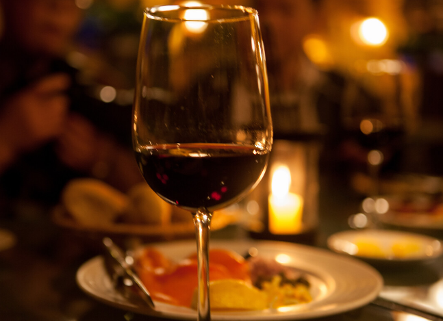 葡萄酒保存時間多久？適飲期多久？