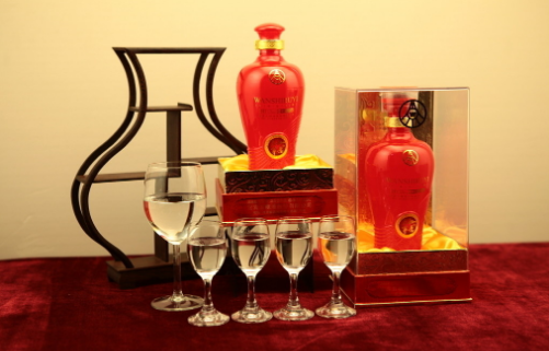 如何鑒別優(yōu)質(zhì)白酒？選購(gòu)白酒技巧