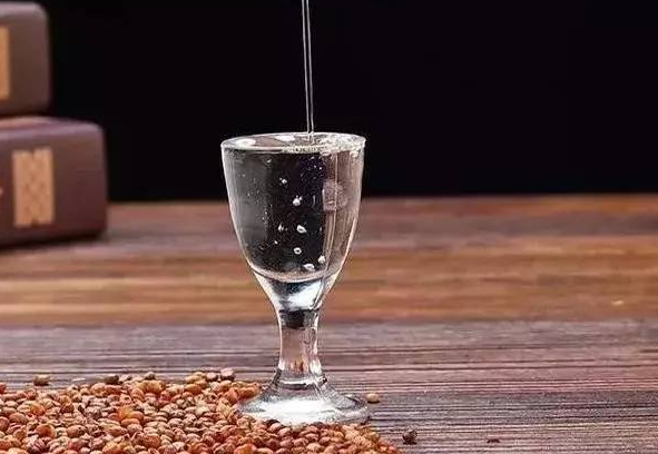 白酒為什么不標(biāo)保質(zhì)期？越放越香？　　　