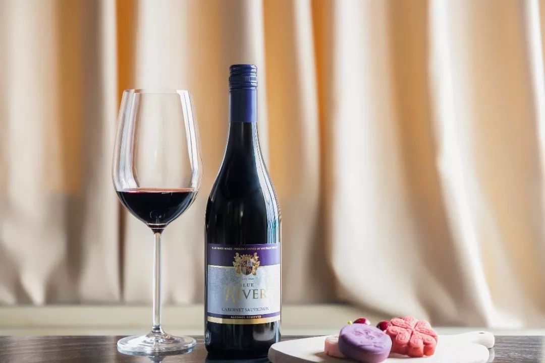 葡萄酒的自釀過程，有些什么步驟？