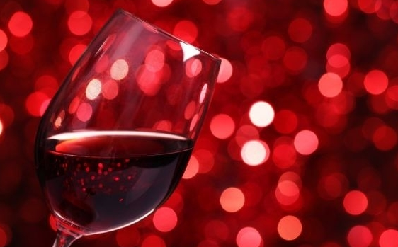 在經(jīng)期能喝葡萄酒嗎？飲用要注意什么？