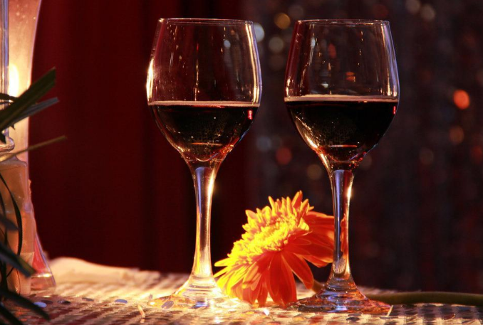 葡萄酒為什么美容，來杯葡萄酒青春常駐