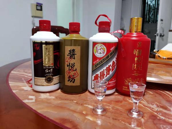 沒(méi)開(kāi)封的白酒跑味兒了還能喝啊(白酒跑味了還能喝嗎)