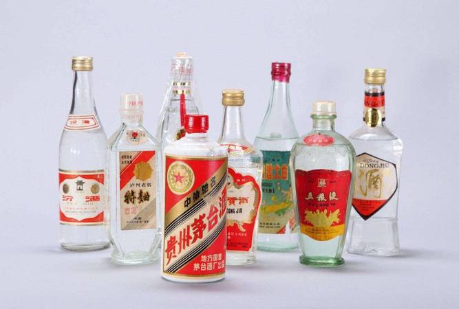 春節(jié)文案白酒(春節(jié)賣(mài)酒文案)