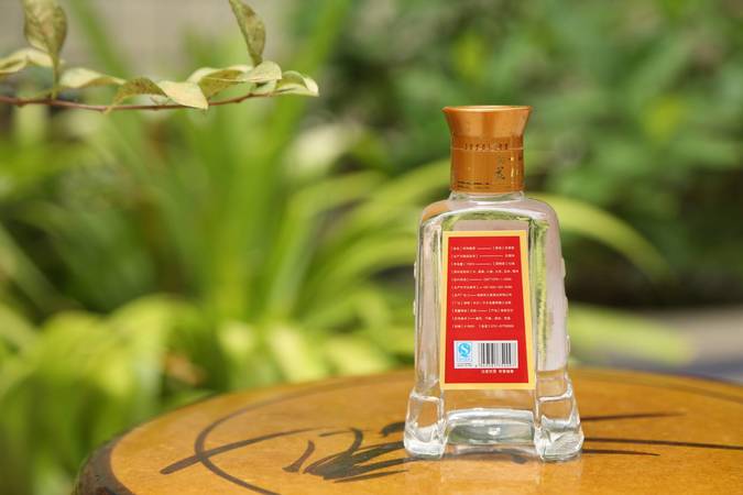 2018做白酒運(yùn)勢(shì)(白酒的走勢(shì))