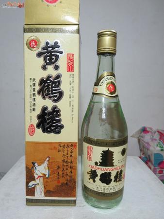 黃鶴樓酒三品多少錢(qián)(三品黃鶴樓酒價(jià)格)