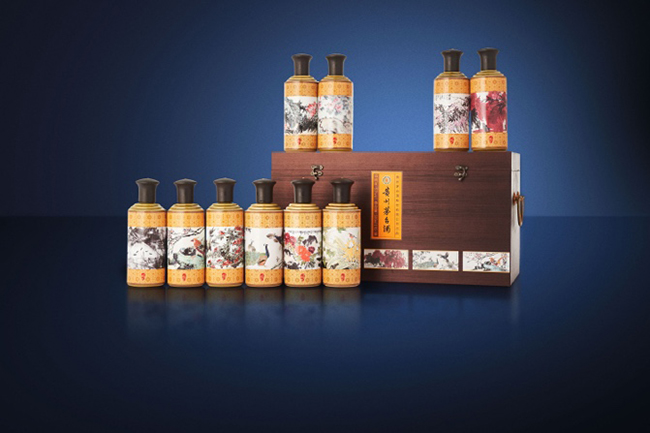 碰杯中華：蘇富比攜珍稀茅臺(tái)陳釀呈現(xiàn)其于中國(guó)內(nèi)地首場(chǎng)網(wǎng)上拍賣
